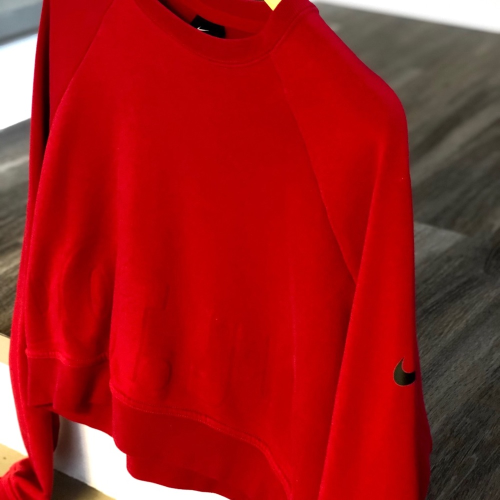 NIKE DRI-FIT RED “JUST DO IT” CROPPED PULLOVER